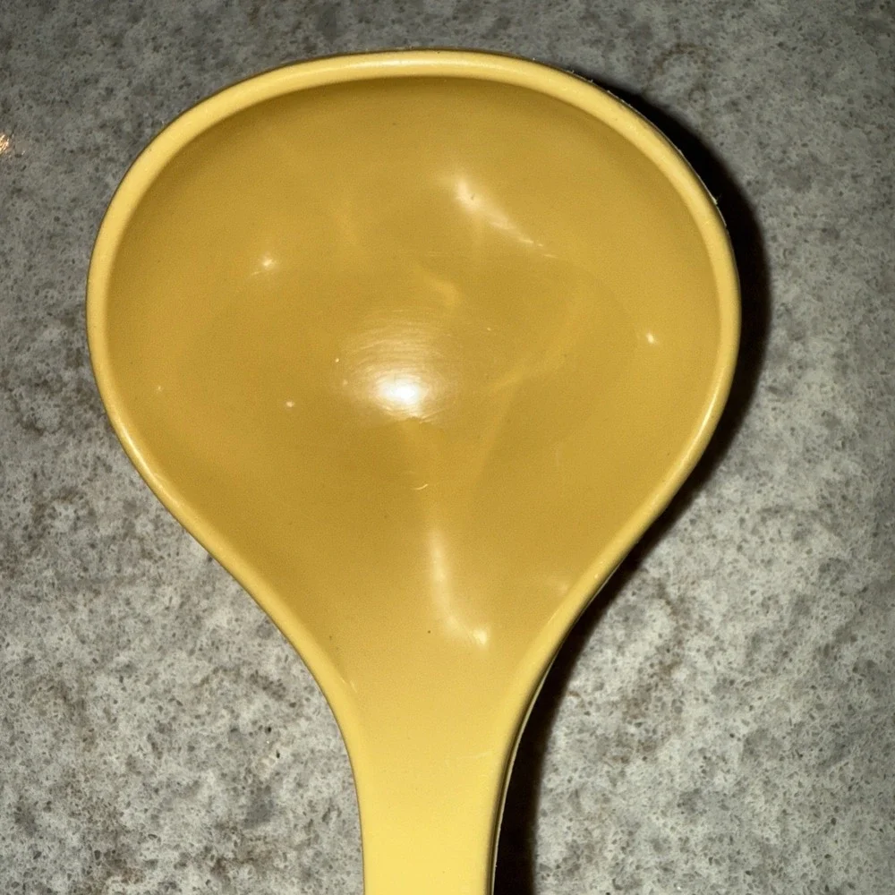 Vintage Foley Nylon Soup Stew Ladle Spoon Dipper Kitchen Utensil Yellow 11 Inch